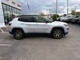 Used 2025 Jeep Compass Limited image 5