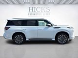 New 2025 INFINITI QX80 Luxe image 4