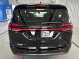 New 2025 Chrysler Pacifica Limited image 5