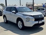 Used 2024 Mitsubishi Outlander ES image 4