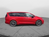 New 2026 Chrysler Pacifica Select image 4