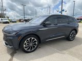 Used 2024 Lincoln Nautilus Reserve image 3