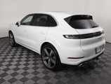 Used 2025 Porsche Cayenne image 3