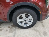 Certified 2025 Kia Sorento LX image 6