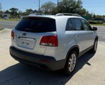 Used 2011 Kia Sorento EX w/ Premium Pkg image 3
