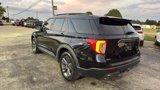 Used 2022 Ford Explorer XLT w/ Equipment Group 202A image 3