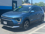 Used 2023 Kia Niro EX image 3