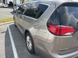 Used 2017 Chrysler Pacifica Touring-L Plus image 5