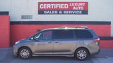 Used 2018 Toyota Sienna XLE image 3