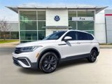 Used 2024 Volkswagen Tiguan SE image 3
