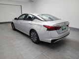 Used 2023 Nissan Altima 2.5 SV image 3