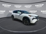 Used 2025 Nissan Rogue SV image 2