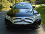 Used 2011 Toyota Avalon Limited image 2