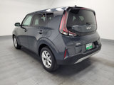 Used 2023 Kia Soul LX w/ LX Technology Package image 5