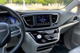 Used 2018 Chrysler Pacifica Touring-L image 6