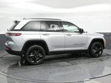 New 2025 Jeep Grand Cherokee Altitude image 2