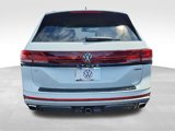 New 2025 Volkswagen Atlas Peak Edition SE image 4