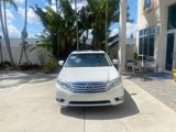 Used 2011 Toyota Avalon Limited image 3