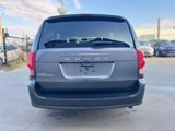 Used 2017 Dodge Grand Caravan SE image 4