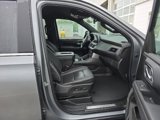 Used 2023 Chevrolet Suburban Premier image 5