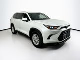 Used 2024 Toyota Grand Highlander XLE image 3