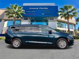Used 2023 Chrysler Pacifica Touring-L image 4