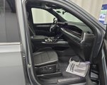 Used 2025 Cadillac Escalade Premium Luxury image 4