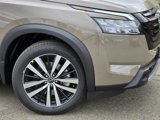 New 2025 Nissan Pathfinder Platinum w/ Black Appearance Package image 3