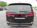 Used 2023 Chrysler Pacifica Touring-L image 4
