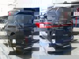 Used 2023 Chrysler Pacifica Touring-L image 3