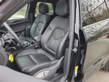 Used 2025 Porsche Macan image 5