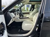 New 2025 Land Rover Range Rover SE image 4