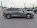 Used 2023 Chrysler Pacifica Touring-L image 2
