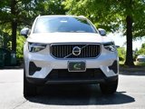 Used 2025 Volvo XC40 B5 Core image 2