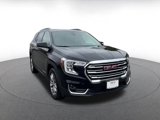 Used 2024 GMC Terrain SLT image 3