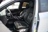 Certified 2025 Porsche Macan image 5