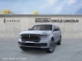 New 2025 Lincoln Navigator Reserve image 3