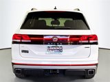 New 2025 Volkswagen Atlas Peak Edition SE image 4