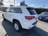 Used 2020 Jeep Grand Cherokee Laredo image 4