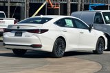New 2025 Lexus ES 300h w/ Luxury Package image 6
