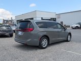 Used 2023 Chrysler Pacifica Touring-L image 4