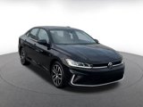 Used 2025 Volkswagen Jetta SE image 3