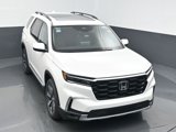 New 2025 Honda Pilot Touring image 3