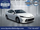 Used 2025 Toyota Camry SE image 3