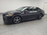 Used 2020 Toyota Camry SE image 2