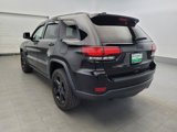 Used 2019 Jeep Grand Cherokee Laredo image 5