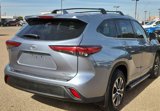 Used 2022 Toyota Highlander XLE image 5