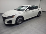 Used 2023 Nissan Altima 2.5 SV image 2