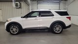 Used 2023 Ford Explorer Limited image 3