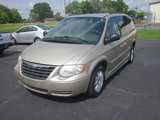 Used 2006 Chrysler Town & Country Touring image 2